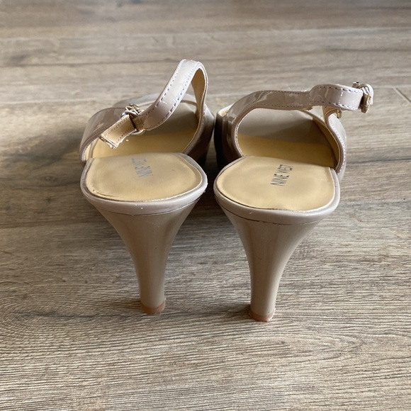 Nine West Peep Toe, Sling Back Heel - Picture 3 of 9